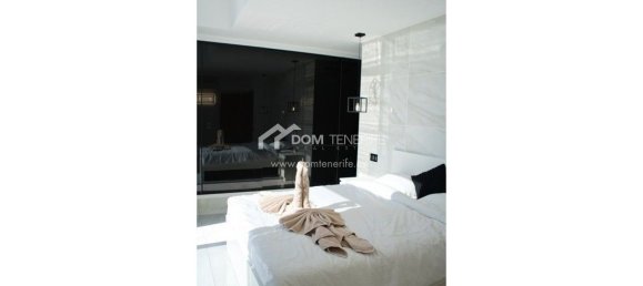 3 bedrooms House in Adeje, Spain No. 22053 48