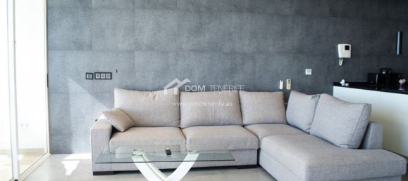 3 bedrooms House in Adeje, Spain No. 22053 22