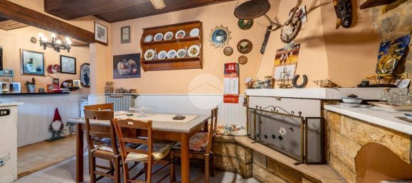 4 Schlafzimmer Haus in Lesignano de' Bagni, Italy, Nr. 293619 8