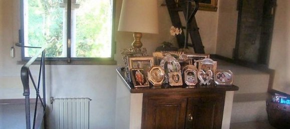 Villa de 5 habitaciónes en Gorle, Italy No. 82104 10