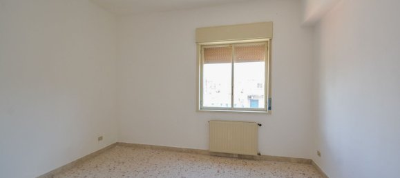 Apartamento de 4 habitaciónes en Messina, Italy No. 299586 18