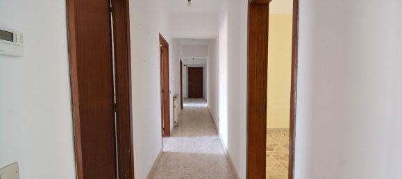 Apartamento de 4 habitaciónes en Messina, Italy No. 299586 28