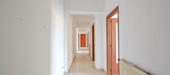 Apartamento de 4 habitaciónes en Messina, Italy No. 299586 6