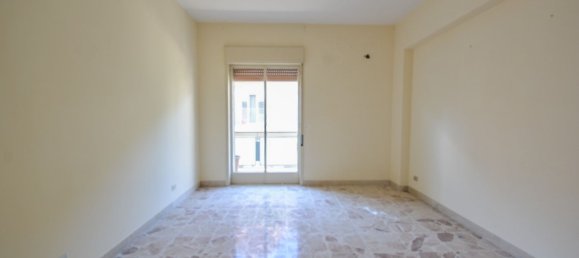 Apartamento de 4 habitaciónes en Messina, Italy No. 299586 16