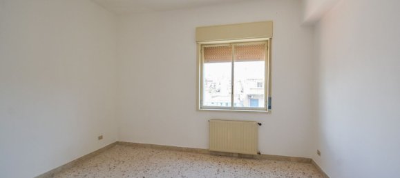 Apartamento de 4 habitaciónes en Messina, Italy No. 299586 19