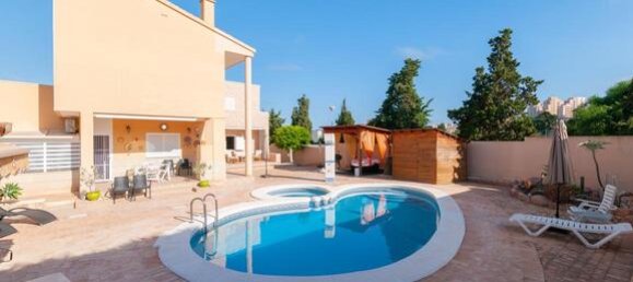 4 غرف نوم فيلا في Torrevieja, Spain رقم 98616 15