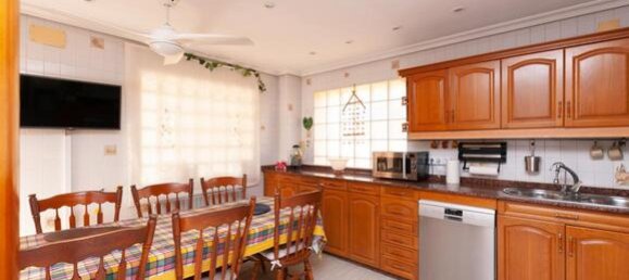 4 غرف نوم فيلا في Torrevieja, Spain رقم 98616 31