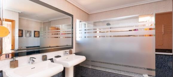 4 غرف نوم فيلا في Torrevieja, Spain رقم 98616 41