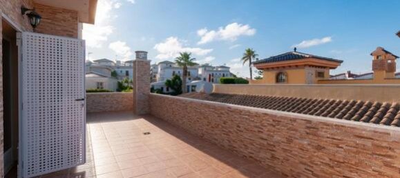 4 غرف نوم فيلا في Torrevieja, Spain رقم 98616 50