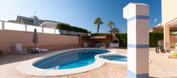 4 غرف نوم فيلا في Torrevieja, Spain رقم 98616 12