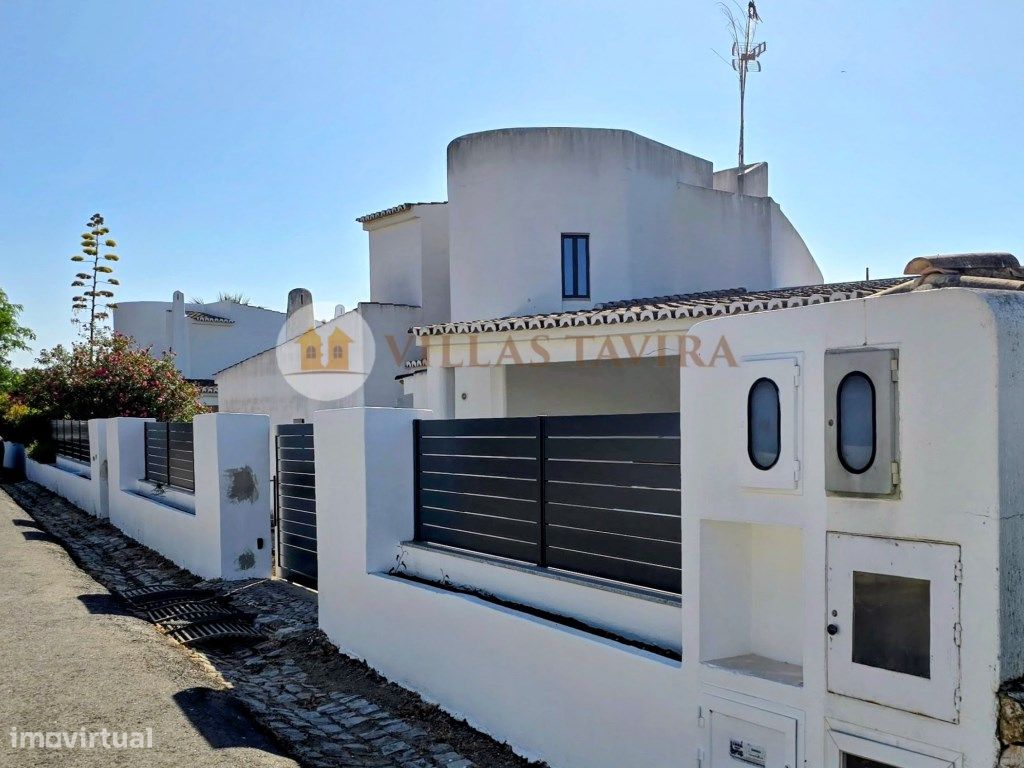 3 bedrooms House in Alvor, Portugal No. 243513