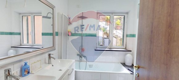 Apartamento de 2 dormitorios en Avegno, Italy No. 32684 39