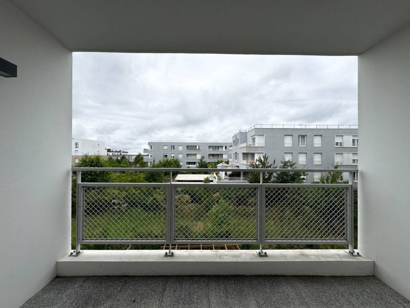 Квартира с 2 спальнями в Бондуфль, Франция № 319448