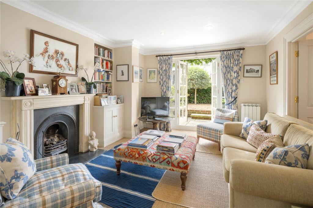 4 bedrooms Commercial property in London, United Kingdom No. 5461