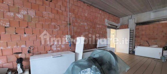 5غرفة مستودع في Foligno, Italy رقم 46124 13