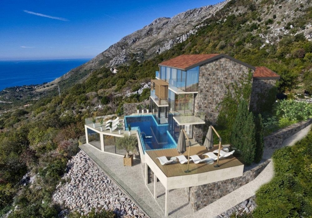 6 bedrooms House in Petrovac na Moru, Montenegro No. 1839
