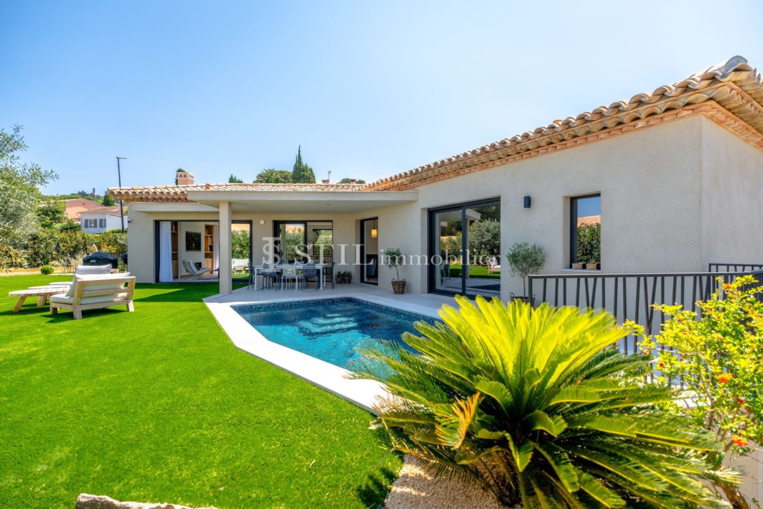 3 غرف نوم فيلا في Sainte-Maxime, France رقم 352301