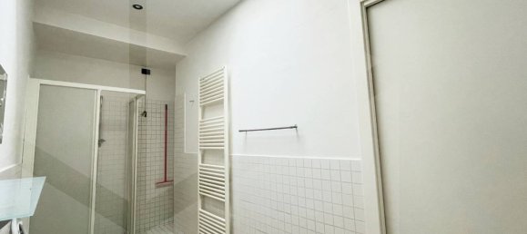 Apartamento de 2 habitaciónes en Bologna, Italy No. 17737 17