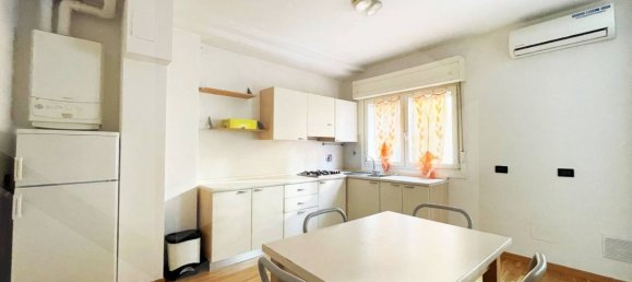 Apartamento de 2 habitaciónes en Bologna, Italy No. 17737 14