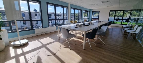 Офис 217м² в Круасси-сюр-Сен, Франция № 162354 5