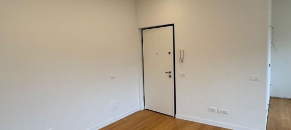 3غرفة شقة في Massa, Italy رقم 192999 6