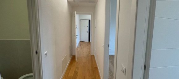 3غرفة شقة في Massa, Italy رقم 192999 7