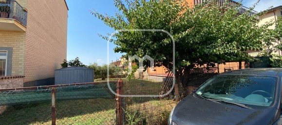 334m² Land in Rome, Italy No. 189433 2