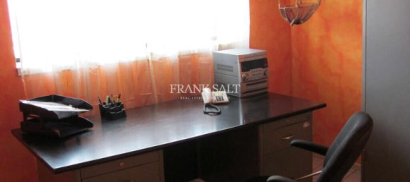 2 bedrooms Maisonette in San Gwann, Malta No. 8490 12