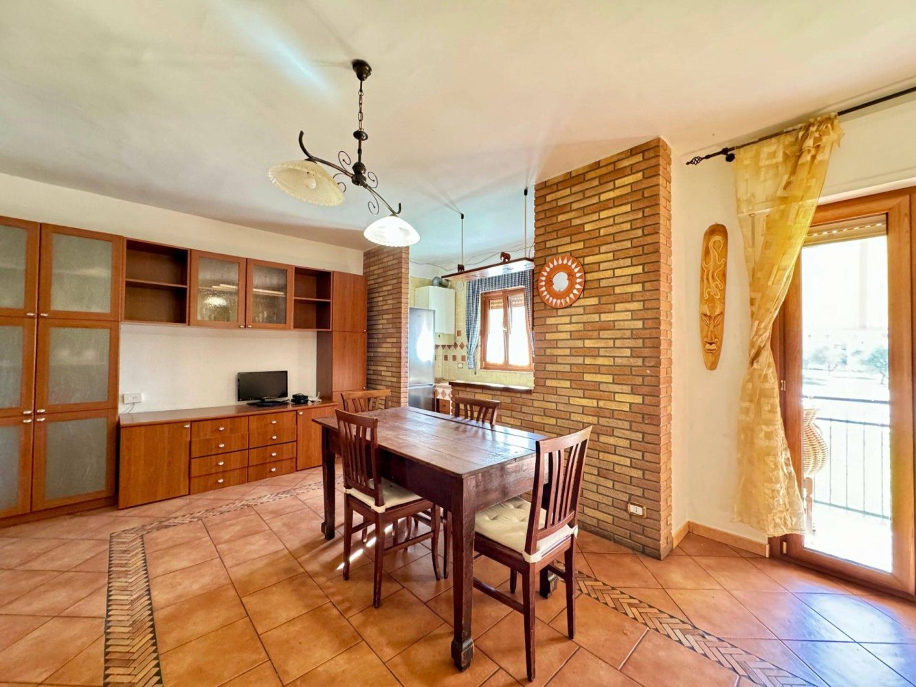 Propiedad comercial de 3 habitaciónes en Matera, Italy No. 26548