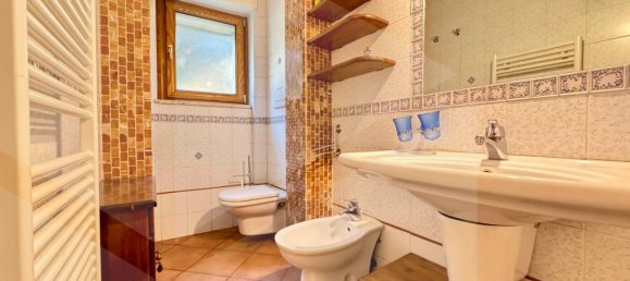 Propiedad comercial de 3 habitaciónes en Matera, Italy No. 26548 6