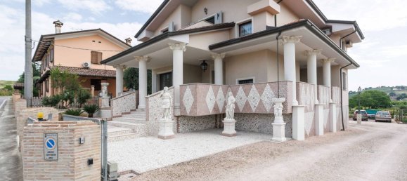 Вилла с 11 спальнями в Чезена, Италия № 347752 35