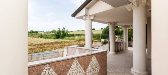 Вилла с 11 спальнями в Чезена, Италия № 347752 3