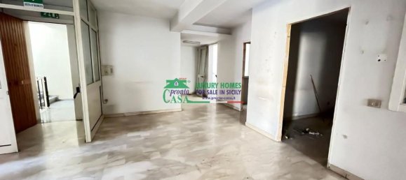 8-Zimmer Wohnung in Comiso, Italy, Nr. 145948 4