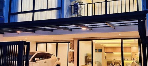 4 bedrooms Bungalow in Bangkok, Thailand No. 14353 2