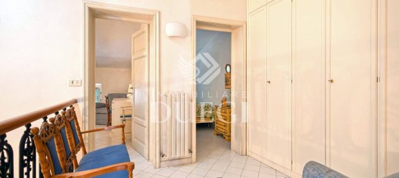 5 bedrooms Villa in Viareggio, Italy No. 325576 14