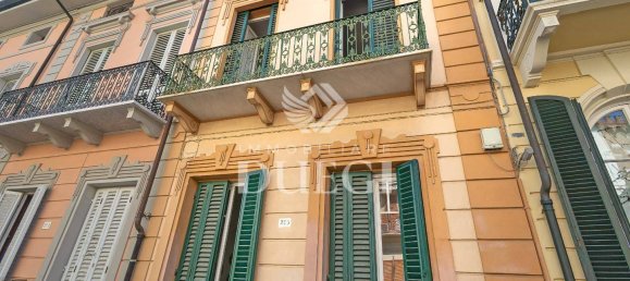 5 bedrooms Villa in Viareggio, Italy No. 325576 21