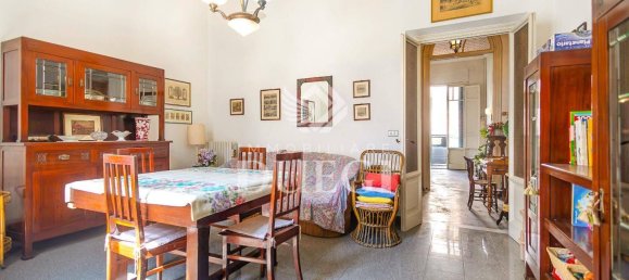 5 bedrooms Villa in Viareggio, Italy No. 325576 3