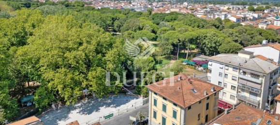 5 bedrooms Villa in Viareggio, Italy No. 325576 22