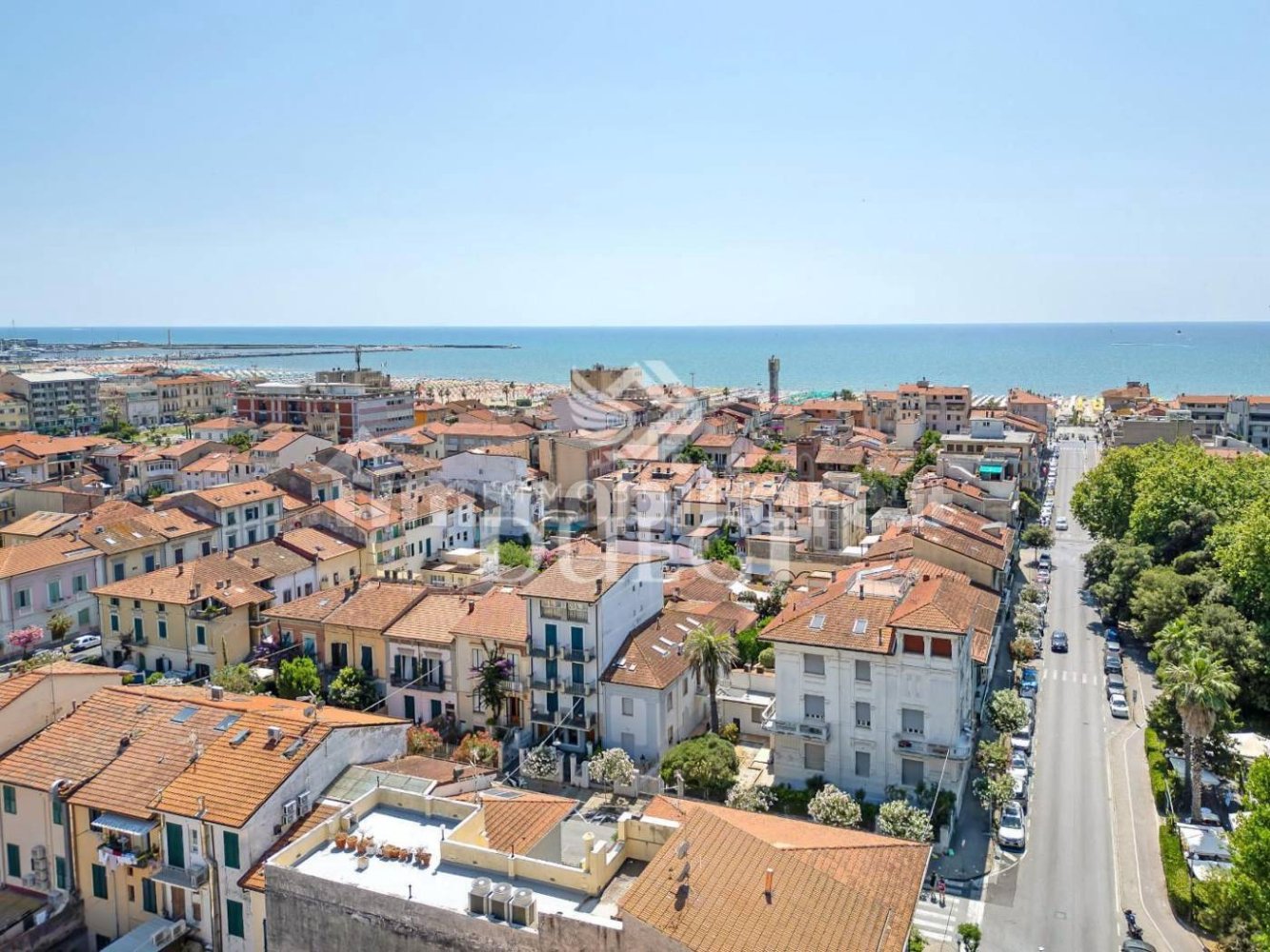 5 bedrooms Villa in Viareggio, Italy No. 325576