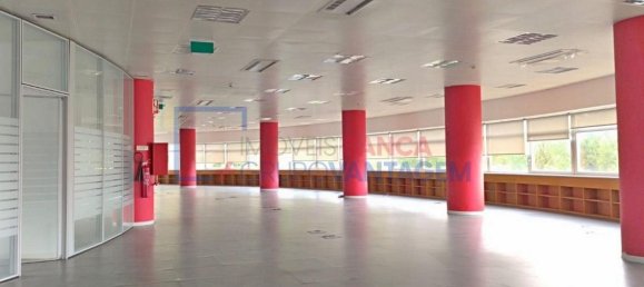 Edificio en Oeiras, Portugal 6500 m² No. 72209 5