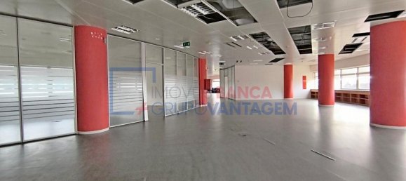 Edificio en Oeiras, Portugal 6500 m² No. 72209 13