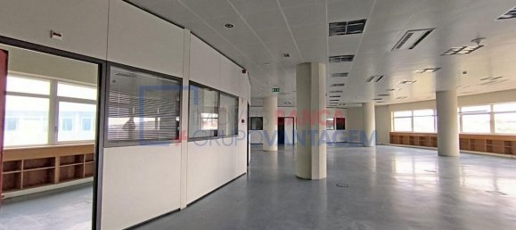 Edificio en Oeiras, Portugal 6500 m² No. 72209 11