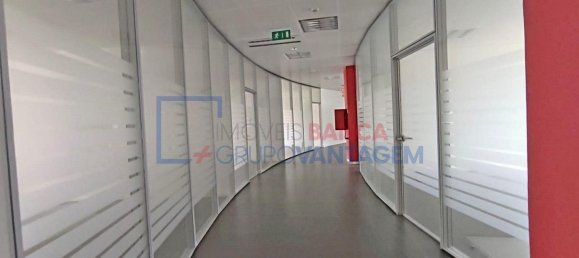 Edificio en Oeiras, Portugal 6500 m² No. 72209 12