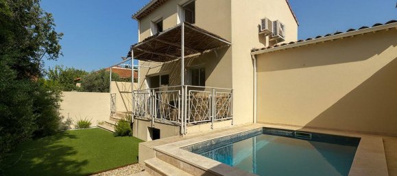 3 Schlafzimmer Villa in Carpentras, France, Nr. 361038 2