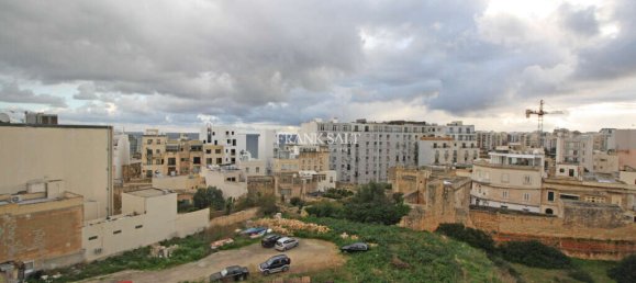 3 bedrooms Apartment in Saint Julian's, Malta No. 9739 2