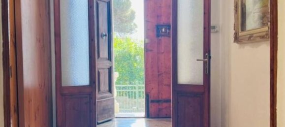 7 rooms Apartment in Livorno, Italy No. 43479 21