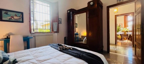 7 rooms Apartment in Livorno, Italy No. 43479 16