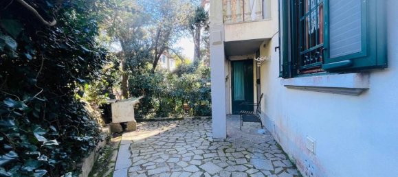 7 rooms Apartment in Livorno, Italy No. 43479 42