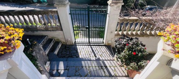 7 rooms Apartment in Livorno, Italy No. 43479 6