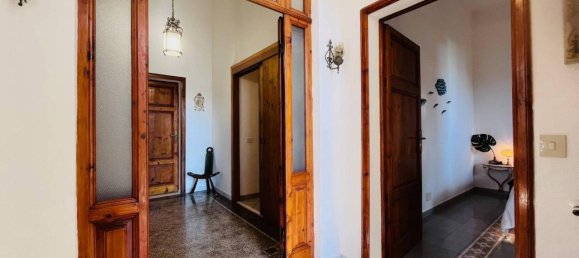 7 rooms Apartment in Livorno, Italy No. 43479 18